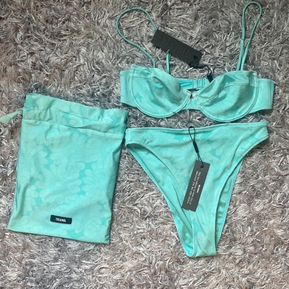 Triangl Bikini